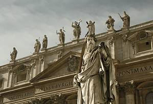 Roman statues on an Italian building